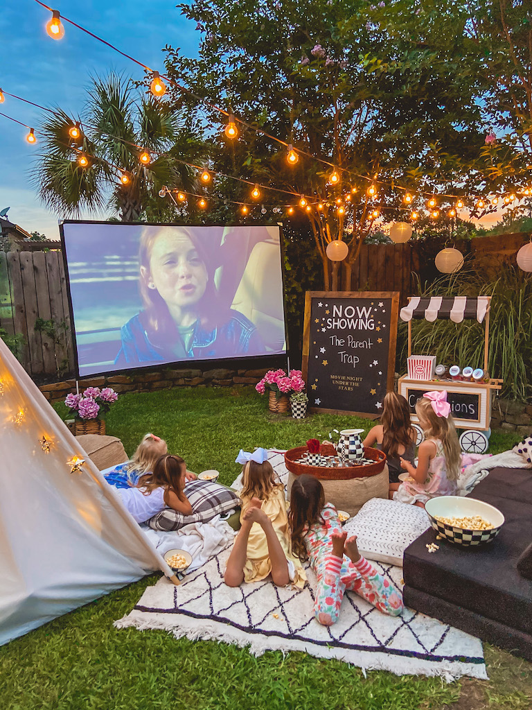 “Outdoor Movie Nights: Creating an Open-Air Cinema Experience in Your Backyard”