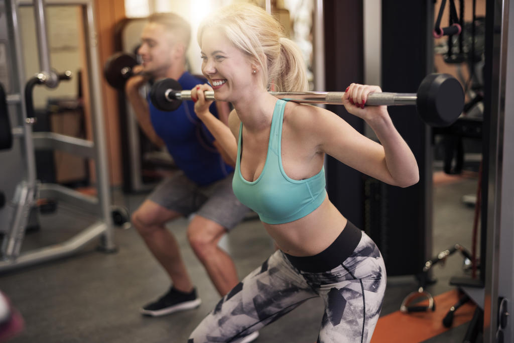 “Sweat Together, Stay Together: The Benefits of Fitness Dates for Couples”